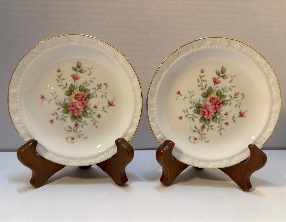 Vintage Royal Albert "Old Country Roses" Bone China Plates